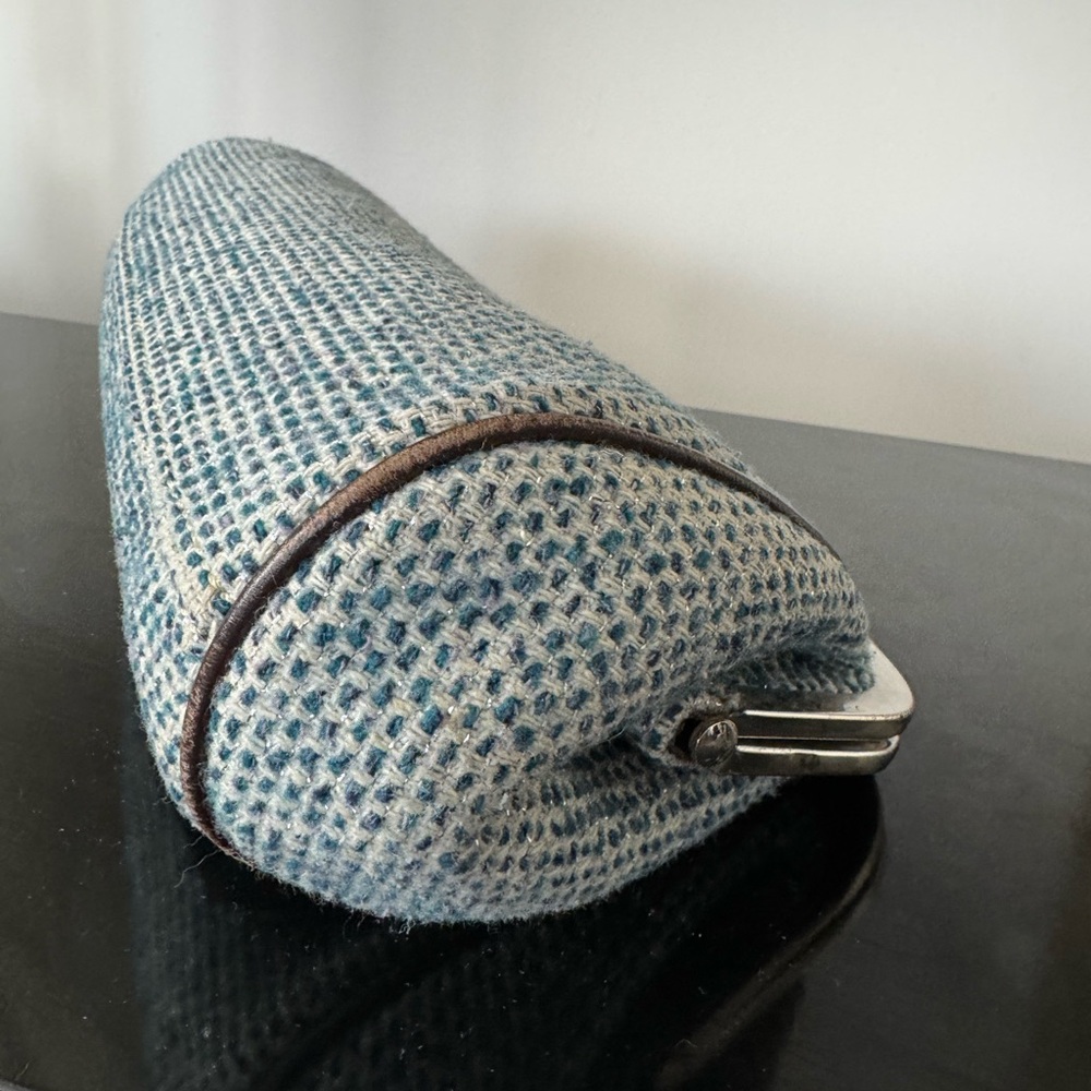 RAFĒ Chic Tweed Clutch with Button Accents - Picture 10 of 13